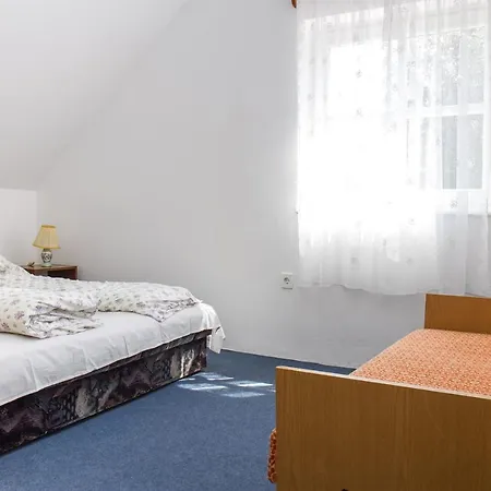 Familia Nyaralo 47 *